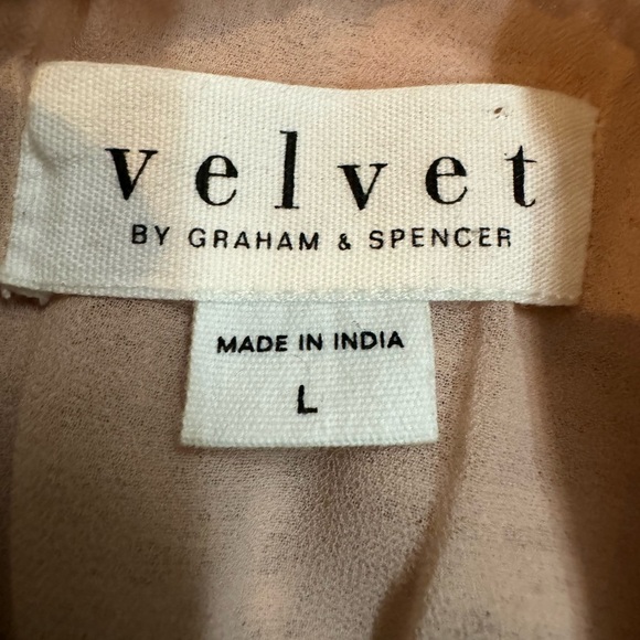 Velvet by Graham & Spencer Blouse - Picture 4 of 7